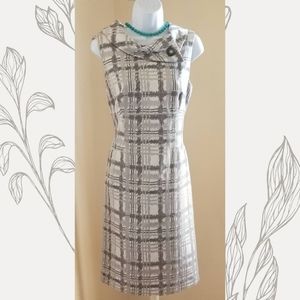 Tahari - size 10 Grey Dress